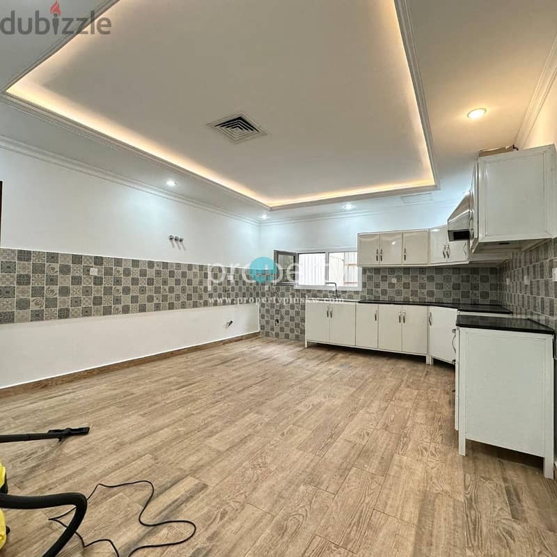 4 Bedroom apartment available for rent in Bayan 10