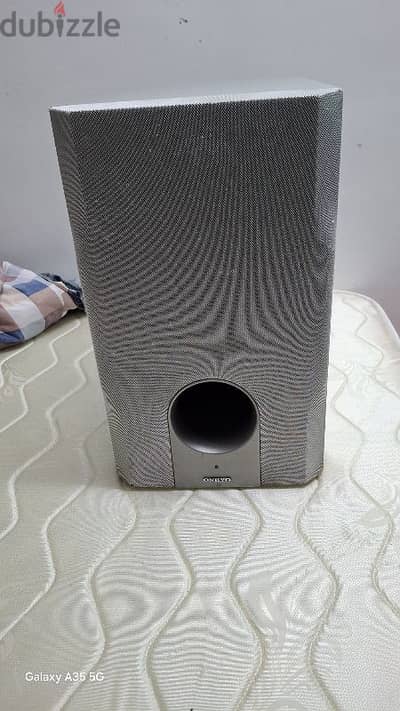 onkyo 10 active subwoofer .