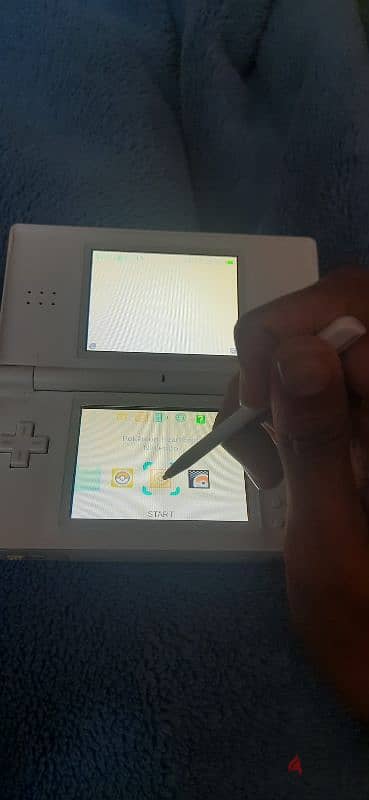 Nintendo Ds lite 4