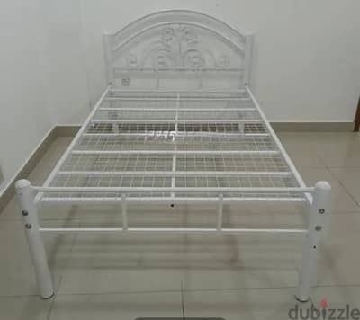 metal bed frame in farwaniya