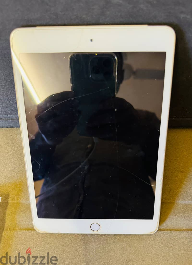 IPad mini 3, 16GB cellular + WiFi  and  Apple Air pods 2 for sale 1