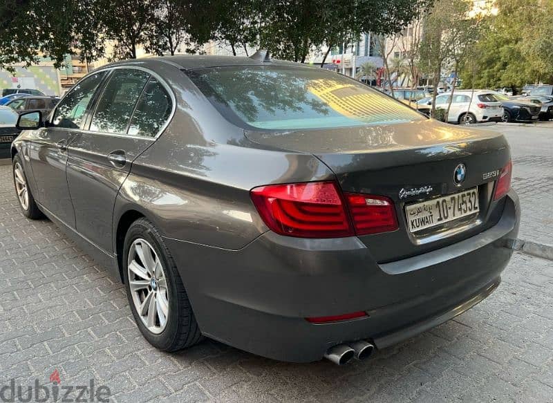 BMW 5-Series 2012 1