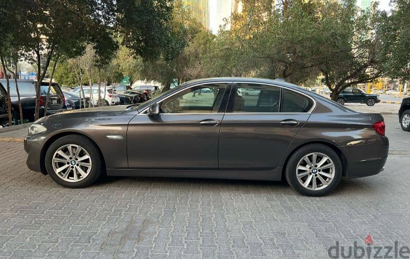 BMW 5-Series 2012 9