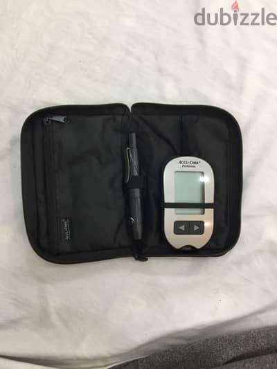 Blood Sugr measure device , ACCU-CHEK Performa