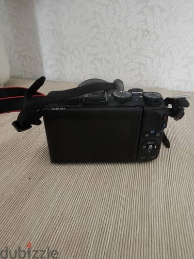 EOS M3 mirrorless camera in good condition