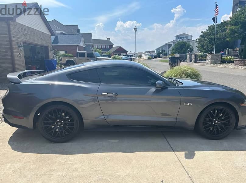 Ford Mustang 2021 Sport 4