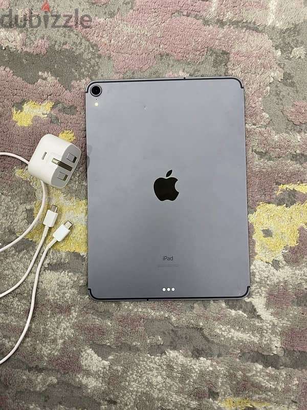 ipad pro 11 inch 256gb SIM card very good condition 3