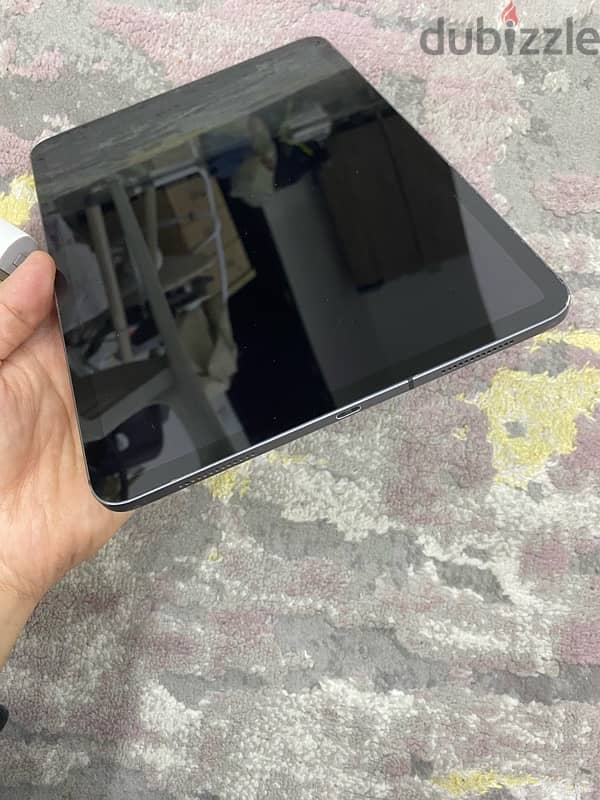 ipad pro 11 inch 256gb SIM card very good condition 4