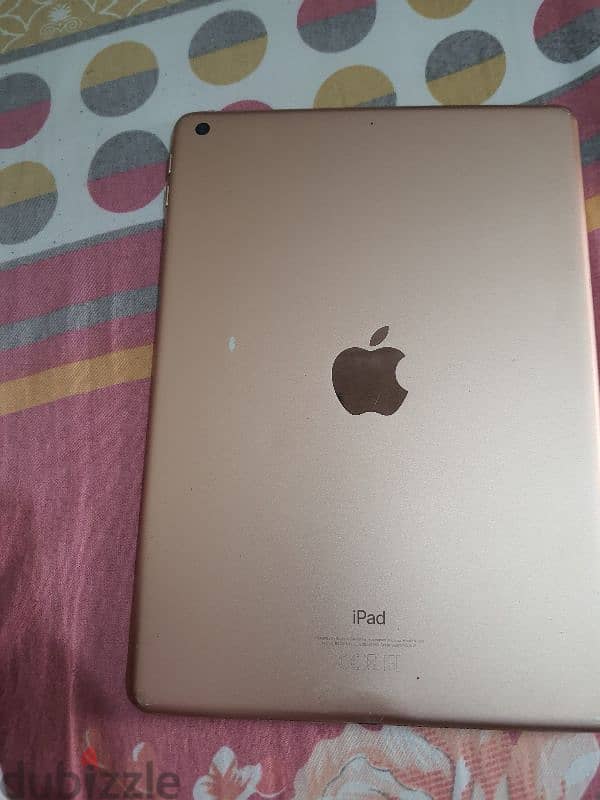 Apple I pad 6, 32gb good condition only small dot in screen. 1