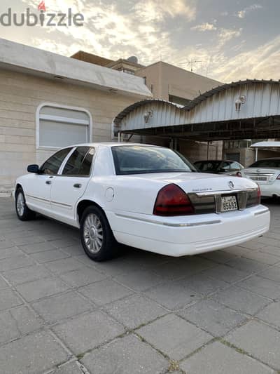 Ford Mercury Grand Marquis Model 2011