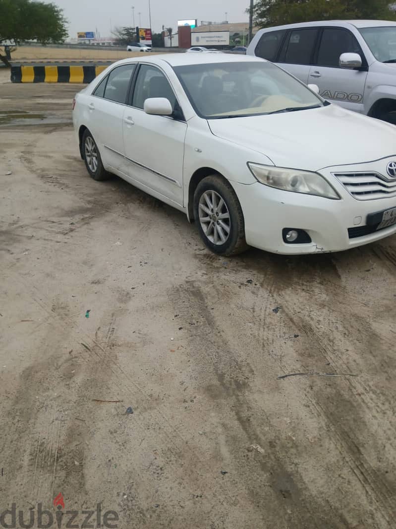 Toyota Camry 2011 2x2 Excellent condition 2