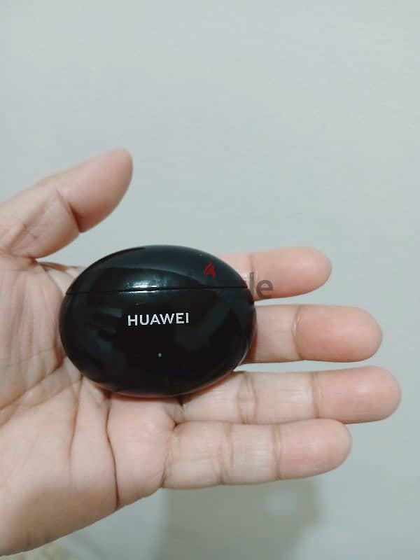 Huawei Freebuds 4i. in perfect working with ANC only left side 1