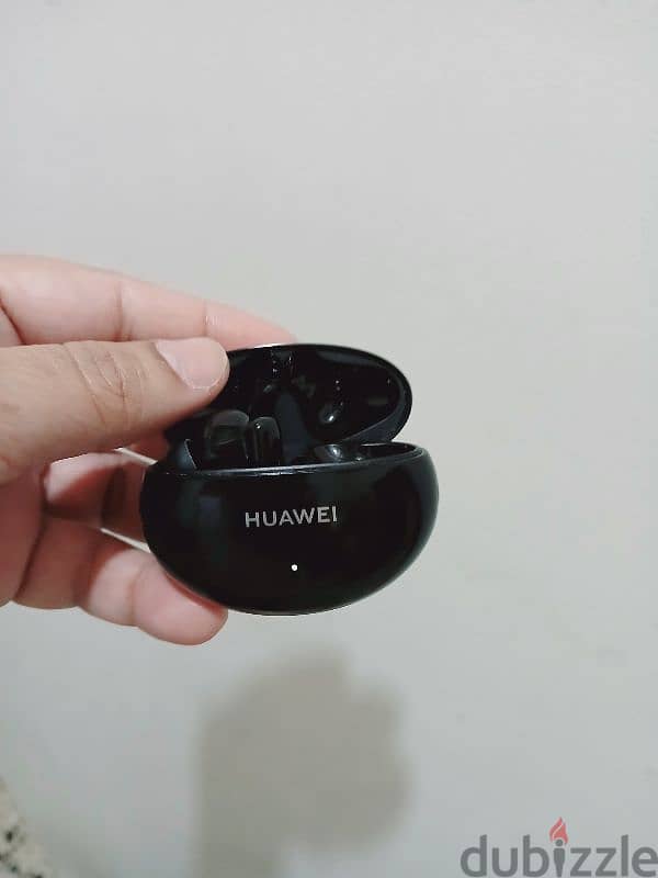 Huawei Freebuds 4i. in perfect working with ANC only left side 2