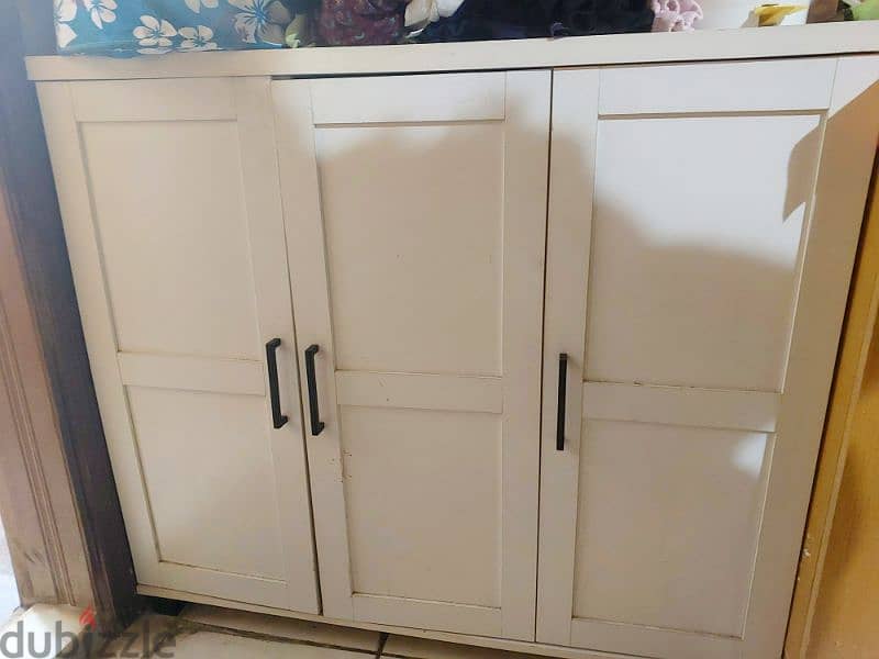 ikea 3door cabinet in good condition 0