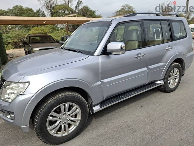 For sale Mitsubishi Pajero 2017 full option 4