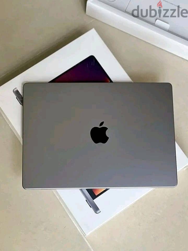 Apple 2022 MacBook Air Laptop 1