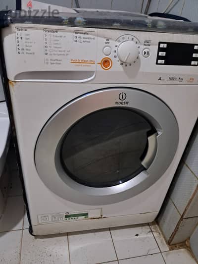 Indesit fully automatic clothes washer and dryer