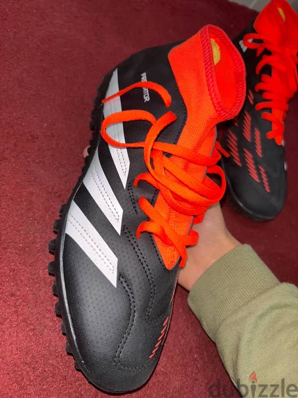 addidas predator 42 size new condition. 4