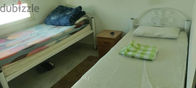 One room 1 Male bachelor person can stay,