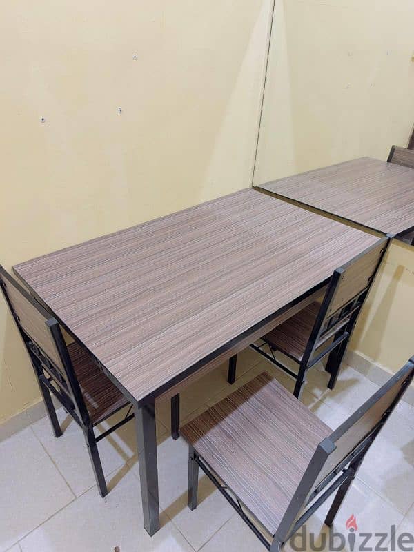 DINNING TABLE WITH 3 CHAIR 0