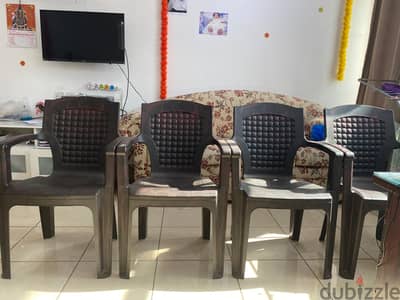 4 CHAIRS ONLY 4 KD