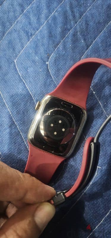 Apple watch series 8 3