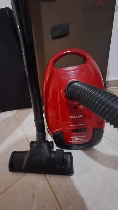 sharp vacuum in perfect condition all accessories available