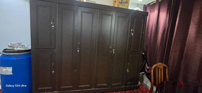 A large wooden cupboard for sale in Farwaniya block 5