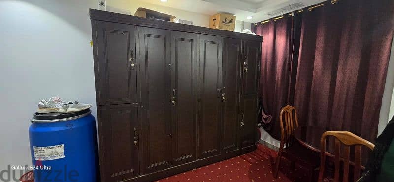 A large wooden cupboard for sale in Farwaniya block 5 1