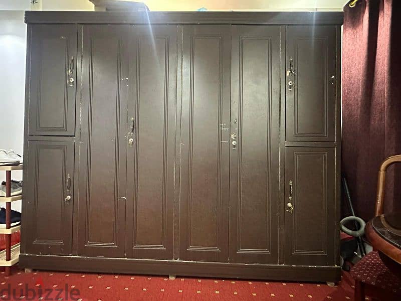 A large wooden cupboard for sale in Farwaniya block 5 7