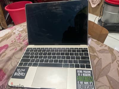 Apple mac book 13 inch