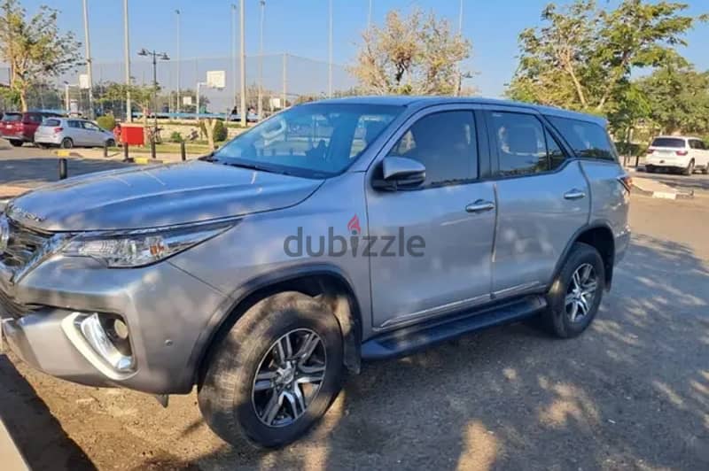 Toyota Fortuner 2019 8