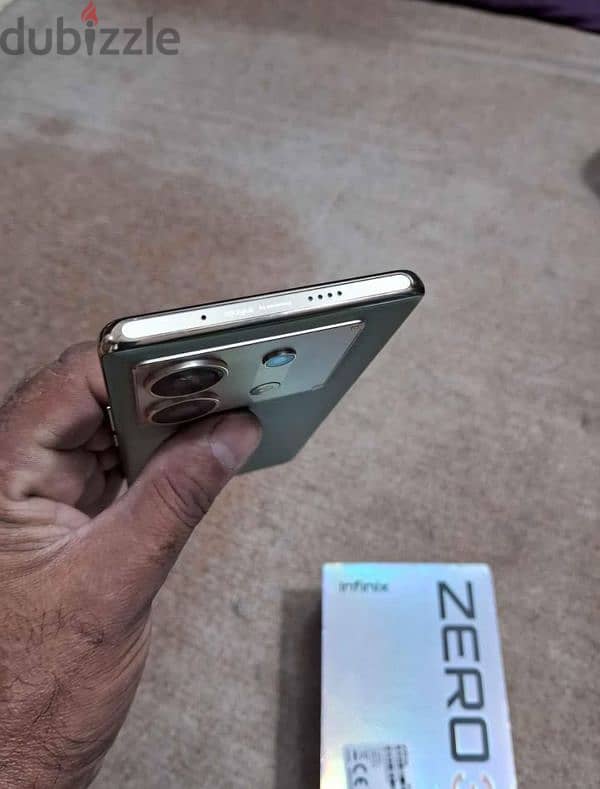 Infinix zero 30 5g like new with box 3