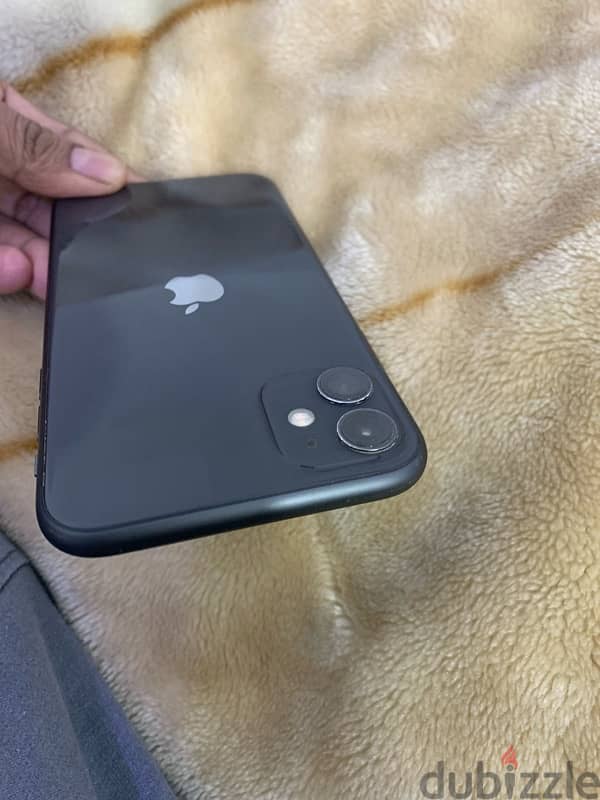 iPhone 11 . . 128gb battery 85% not open device not change anything 4