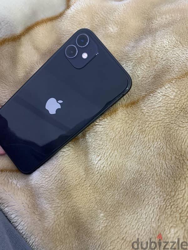 iPhone 11 . . 128gb battery 85% not open device not change anything 12