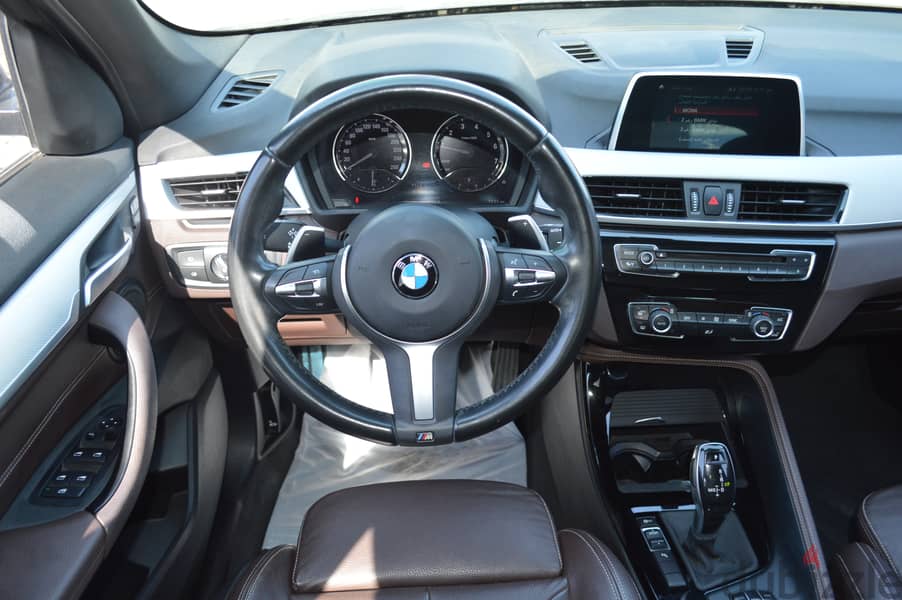 BMW X1 2019 SDrive20i 7