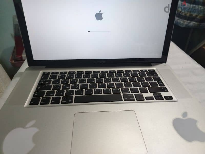 MacBook pro Core i7 1