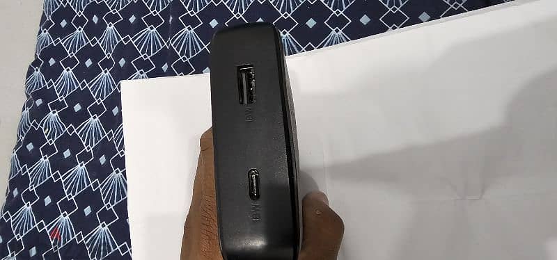 original OTTERBOX power bank 20000 mah 4