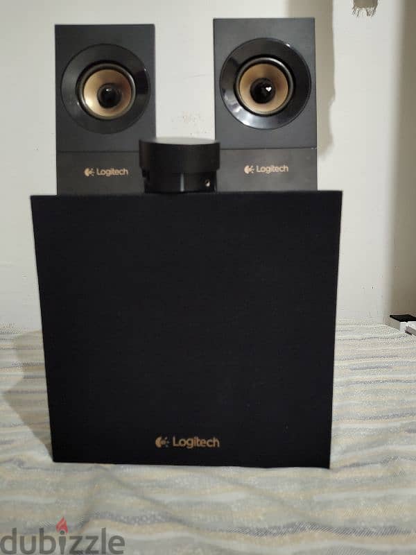 Logitech Z533 2.1 channel computer speakers 0