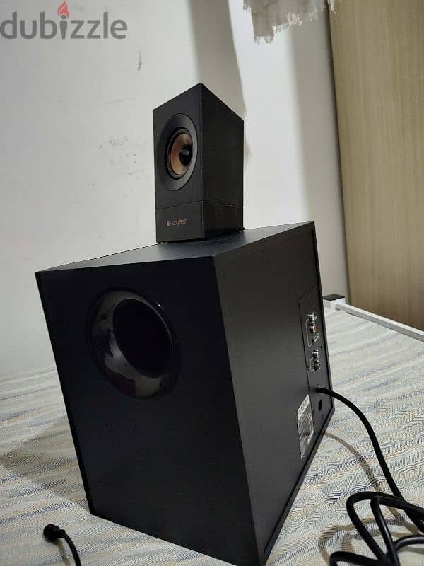 Logitech Z533 2.1 channel computer speakers 4