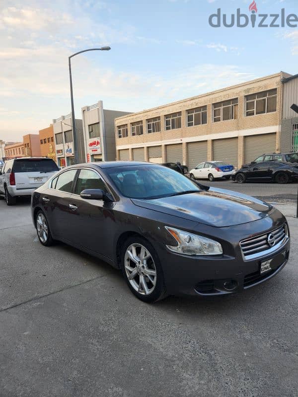 Nissan Maxima 2012 1