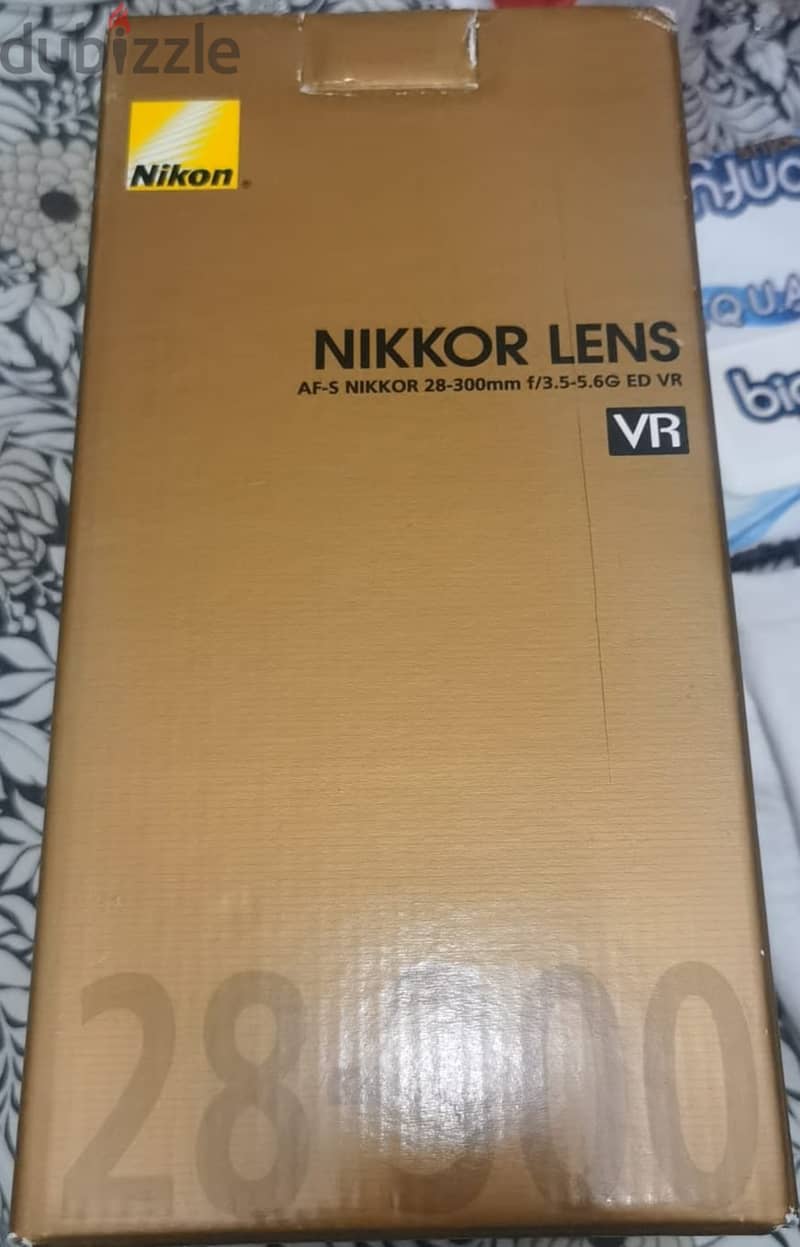 Nikon Lens 28-300mm 1