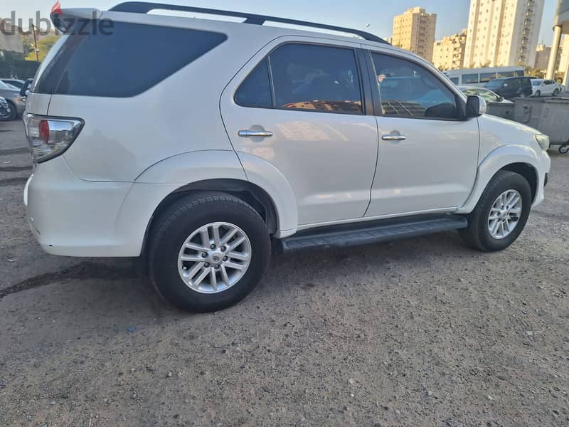 Toyota Fortuner 2014 SR5 4