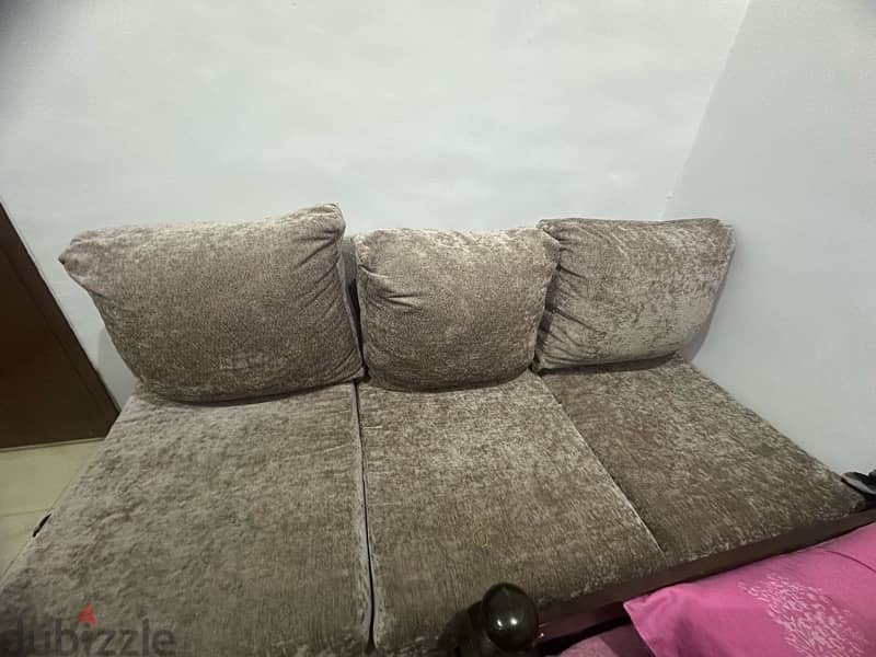 selling of Sofa 1