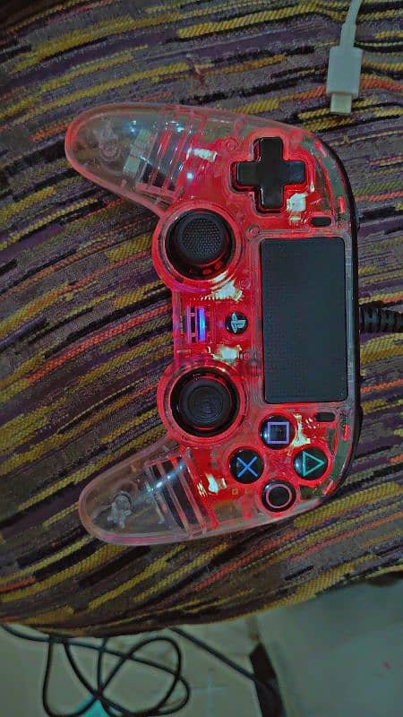 transparent PS4 controller 1