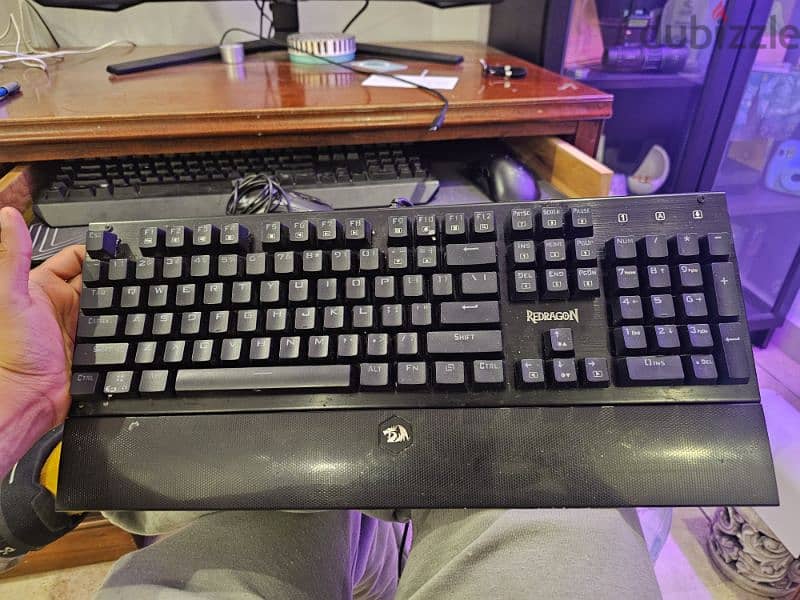 Gaming keyboard and mouse for sale 2