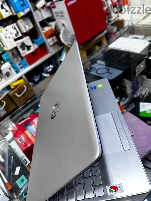 Hp Core i5(11th gen) + 8 GB RAM 2