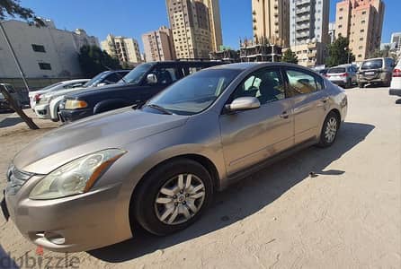 Urgent sale of Nissan Altima 2011