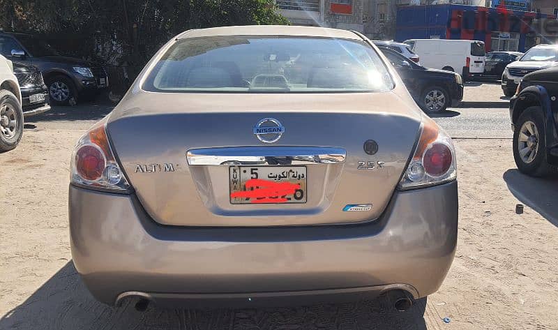 Urgent sale of Nissan Altima 2011 2