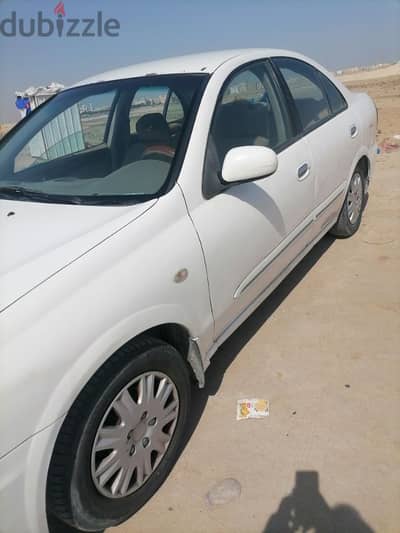 Nissan Sunny 2010